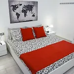 A Due Passi Dalla Lanterna Апартаменты