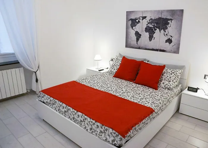 A Due Passi Dalla Lanterna