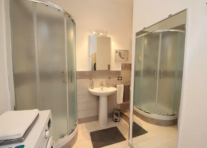 A Due Passi Dalla Lanterna Apartment
