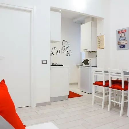 A Due Passi Dalla Lanterna Apartment *